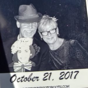 Meet your Posher, Eve